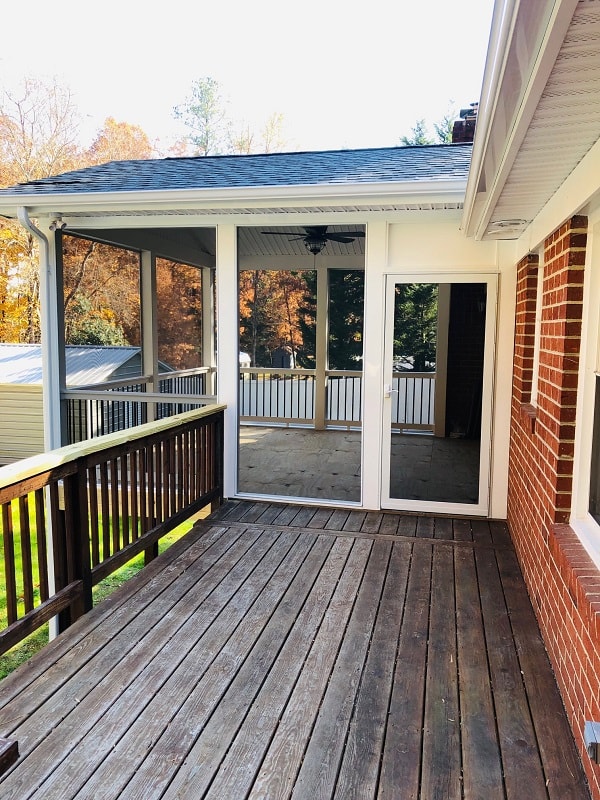 Screened porch project by CarpenTech Remodeling